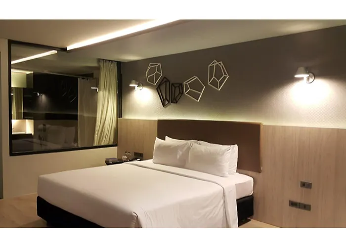 The Heritage 4*