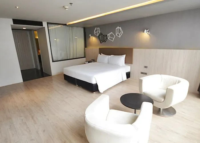The Heritage 4* Bangkok